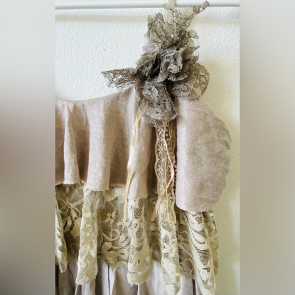 Kessley Tops - Kessley super cute layered look Blouse M/L